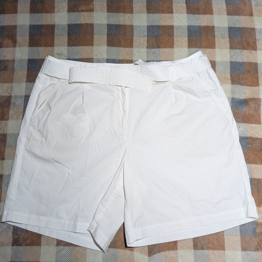 Women's White Shorts Talbots Woman white stretch Short.Size 18W